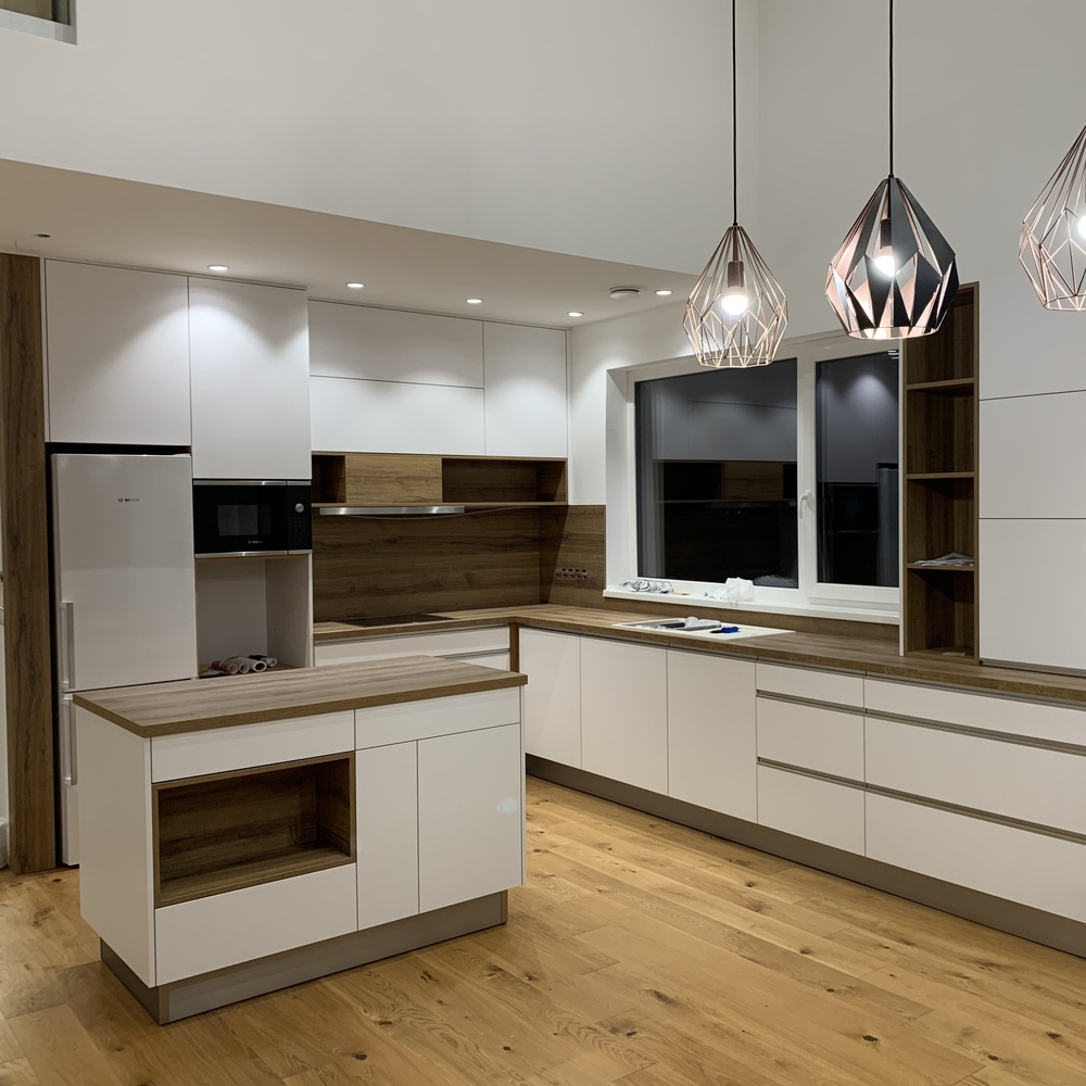 Ajtó élébe mart Inox Fogantyú Profillal